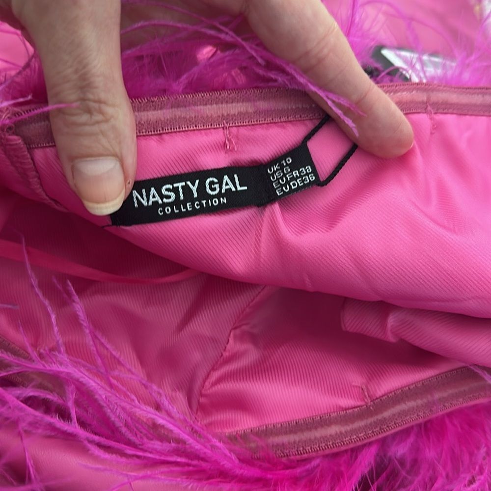 NWT Nasty Gal pink faux leather feather trim set skirt bandeau US 6 - Picture 8 of 8
